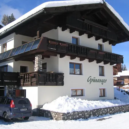 Haus Gruenanger Apartman